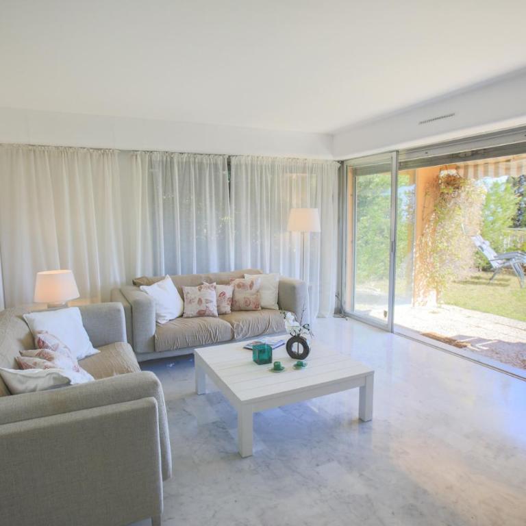 Jardin Figuiers AP4123 by Riviera Holiday Homes - Appartement - Vue sur Jardin - 10