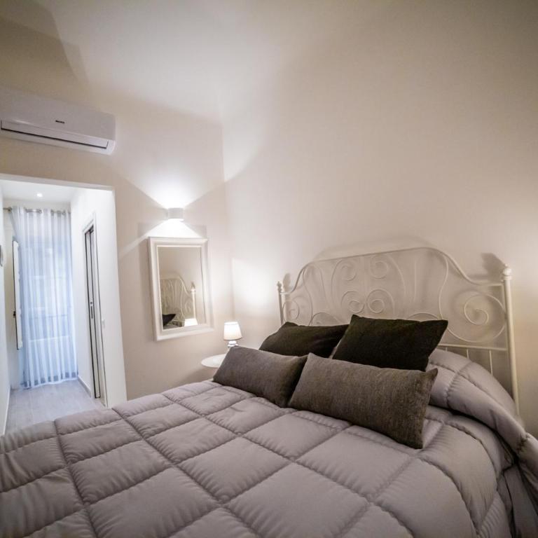 B&B Opera dei Pupi - Deluxe Double Room with Shower - 8