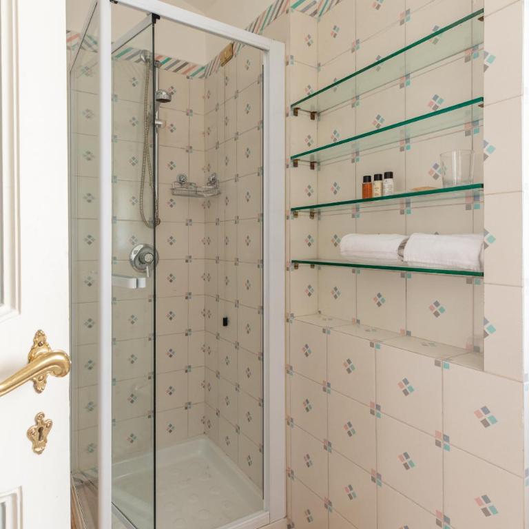 Town House Roma - Suite Familiare Deluxe - 8