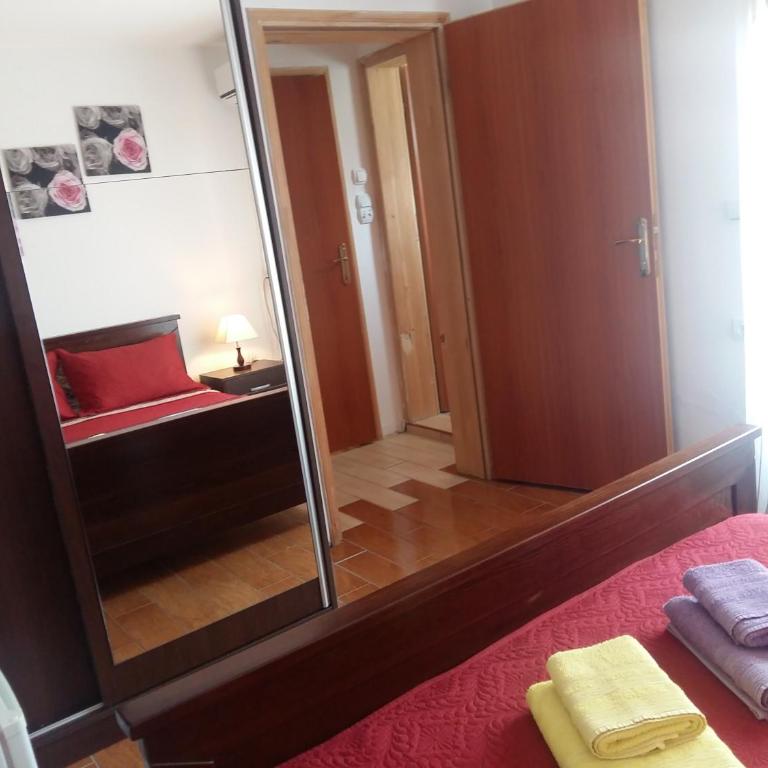 Lazar Apartments - Dvokrevetna Soba sa Bračnim Krevetom - 1