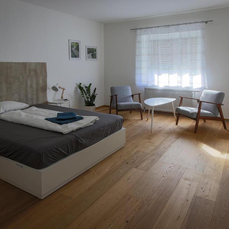 Flataid Apartmenthaus Brauhausstrasse - Apartment mit 2 Schlafzimmern - 1