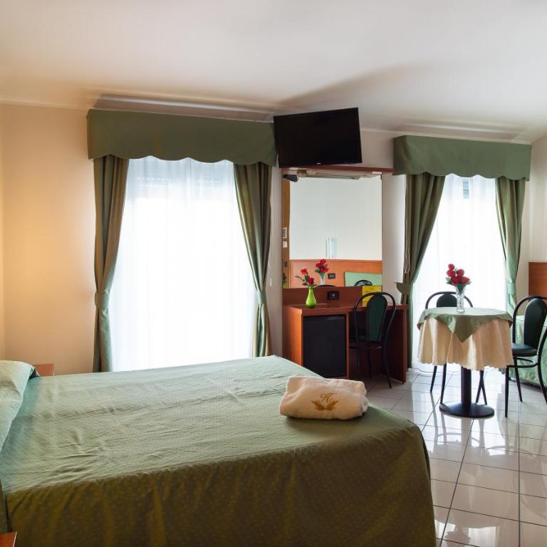 HD Hotel - Camera Tripla - 2