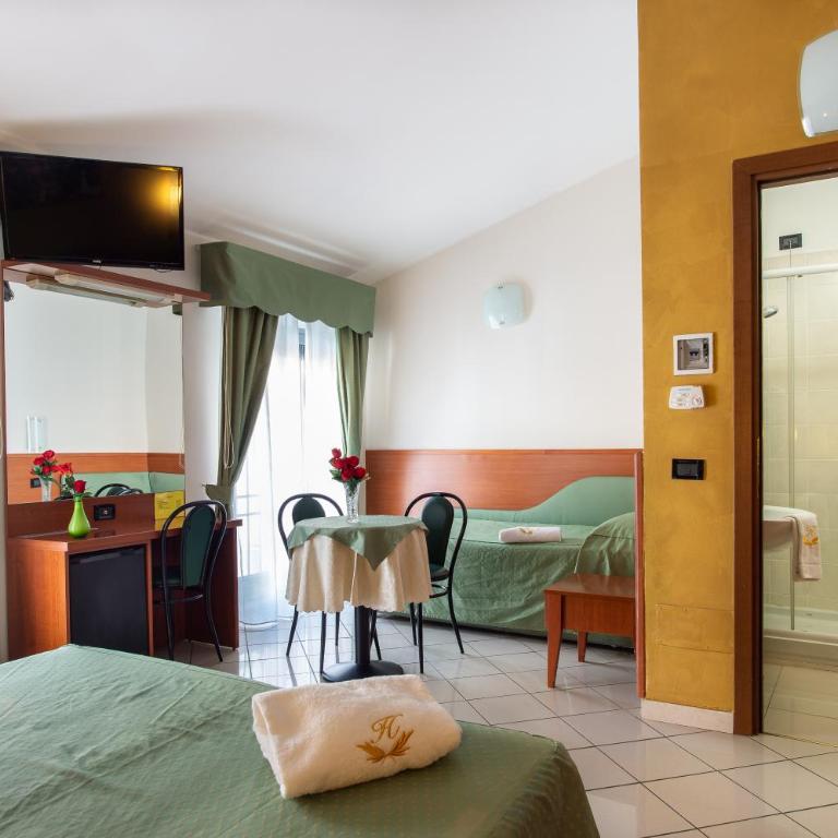 HD Hotel - Camera Tripla - 1