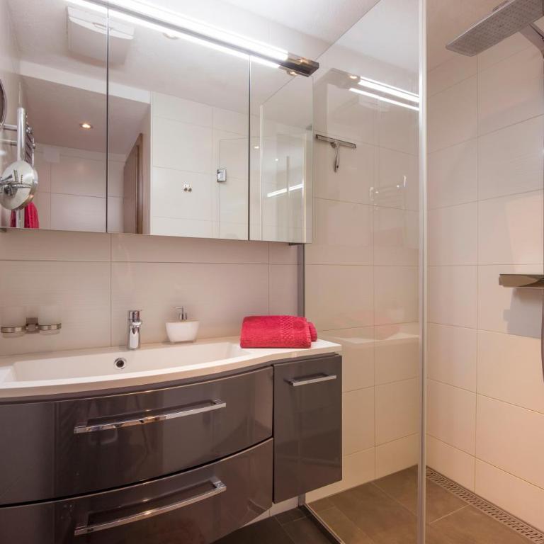 Appartements Enzian - Standard Apartment mit 2 Schlafzimmern (4 Erwachsene) - 3