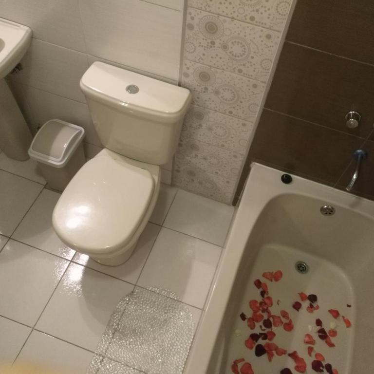 Hostal Costa De Marfil Suites & Apartamentos - Habitación Individual con bañera - 9