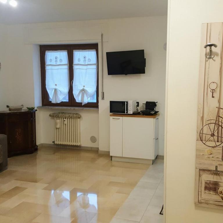 Casa della nonna per voi parcheggio gratuito condizionatore portatile CIR 0052 - Appartamento con 1 Camera da Letto - 1