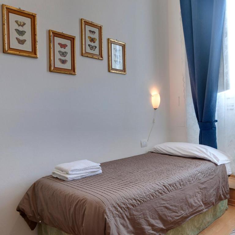 Cappelle Medici - Three-Bedroom Apartment - 25