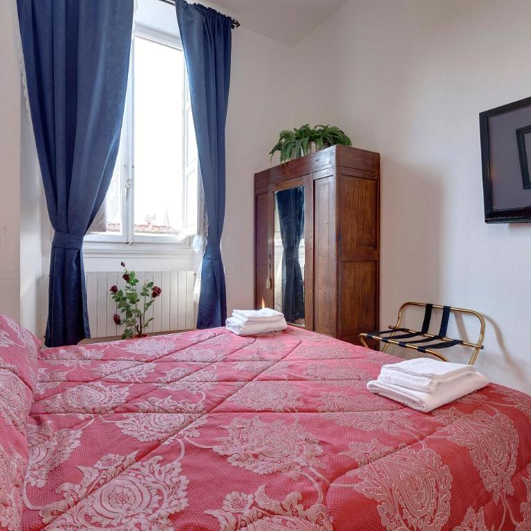Cappelle Medici - Three-Bedroom Apartment - 16