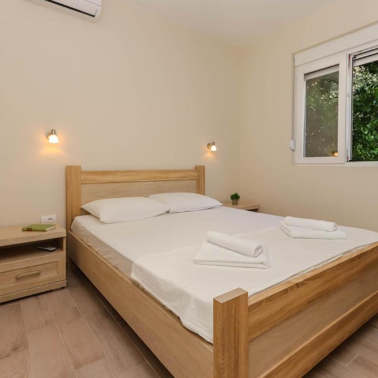 Sea Star Apartments - One-Bedroom Apartment - 17