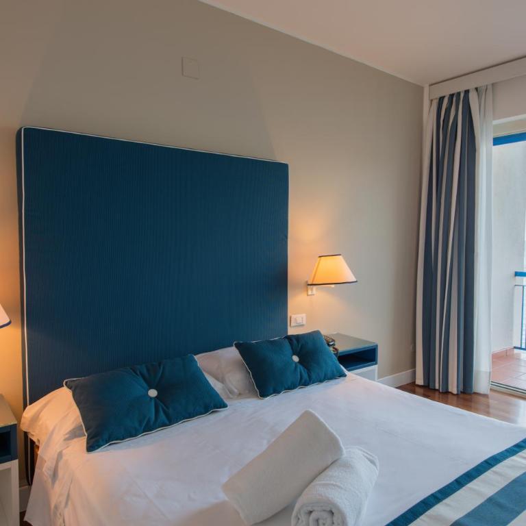 Splendid Hotel La Torre - Double Room with Sea View - 5