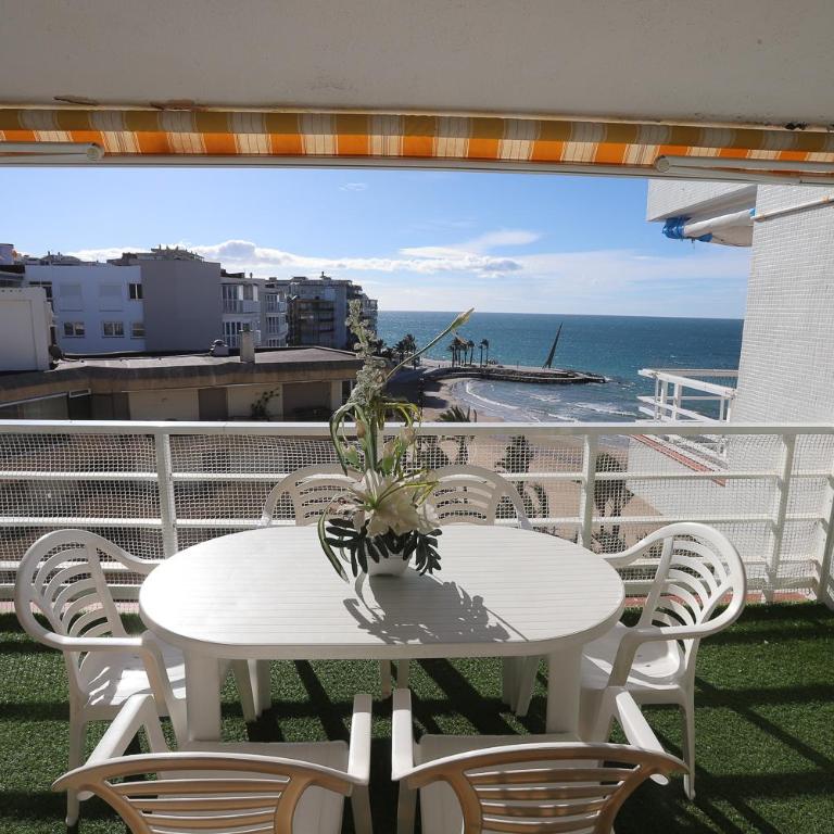 DIFFERENTFLATS Rubens - Apartamento Dúplex Superior con 3 dormitorios y vistas al mar - 9