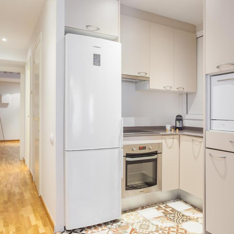 Art House Fira Apartments - Three-Bedroom Apartment - Calle Sepulveda, 45-47 - 14