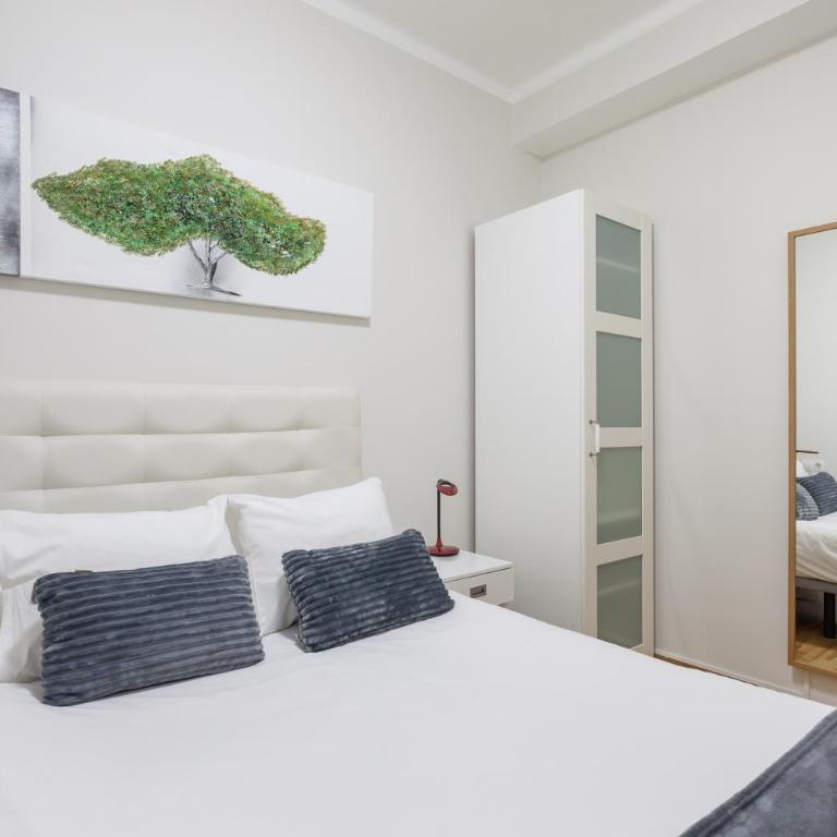Art House Fira Apartments - Three-Bedroom Apartment - Calle Sepulveda, 45-47 - 22