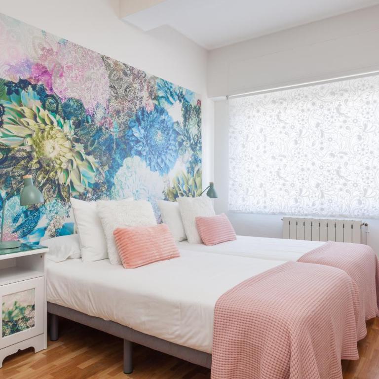 Art House Fira Apartments - Three-Bedroom Apartment - Calle Sepulveda, 45-47 - 30