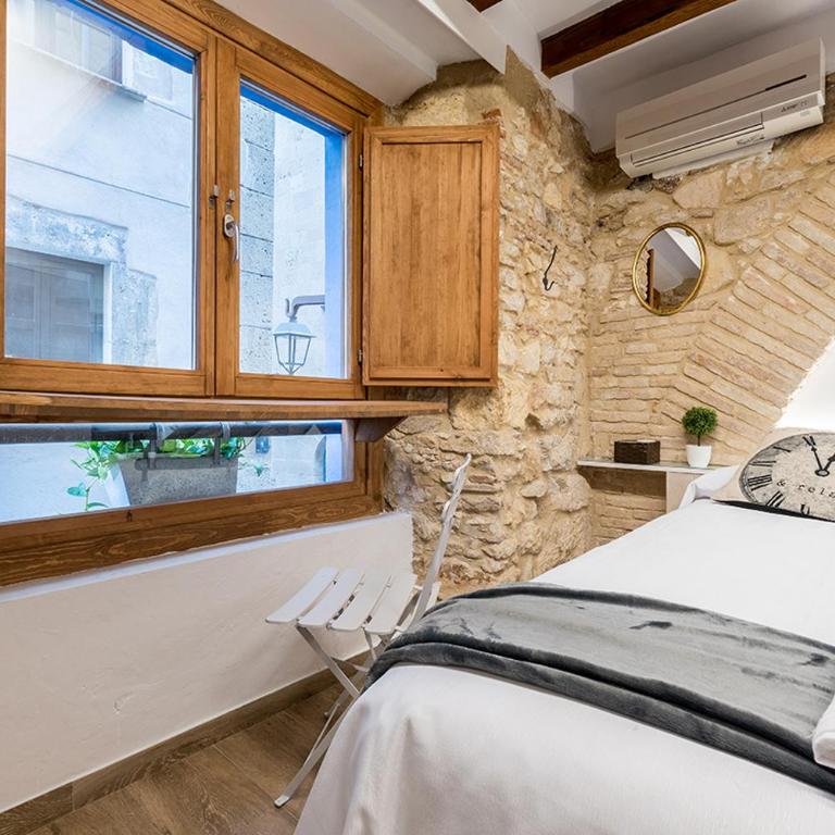 Hostal 977 - Habitación Doble con baño privado - 2 camas - 7