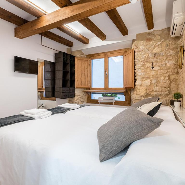 Hostal 977 - Habitación Doble con baño privado - 2 camas - 8
