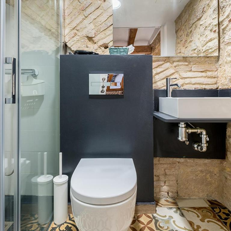 Hostal 977 - Habitación Doble con baño privado - 2 camas - 4
