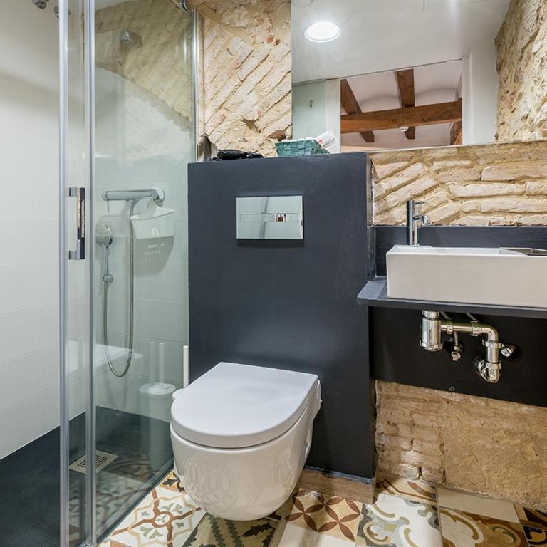 Hostal 977 - Habitación Doble con baño privado - 2 camas - 6