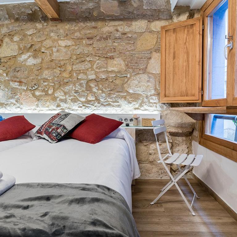 Hostal 977 - Habitación Doble con baño privado - 2 camas - 12