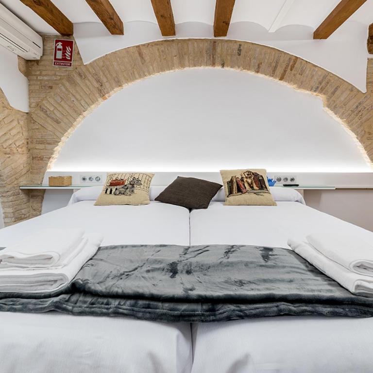 Hostal 977 - Habitación Doble con baño privado - 2 camas - 5