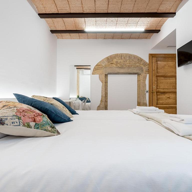 Hostal 977 - Habitación Doble con baño privado - 2 camas - 8