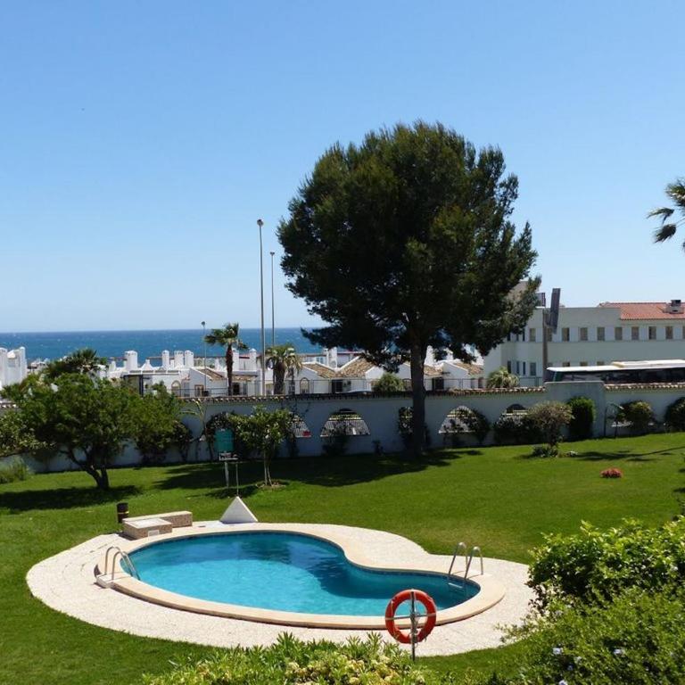 Apartment, 2 bedrooms, on the beach, with pool, sea views and garden - Two-Bedroom Apartment - 1