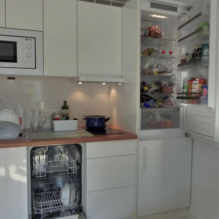 Apartment, 2 bedrooms, on the beach, with pool, sea views and garden - Two-Bedroom Apartment - 12