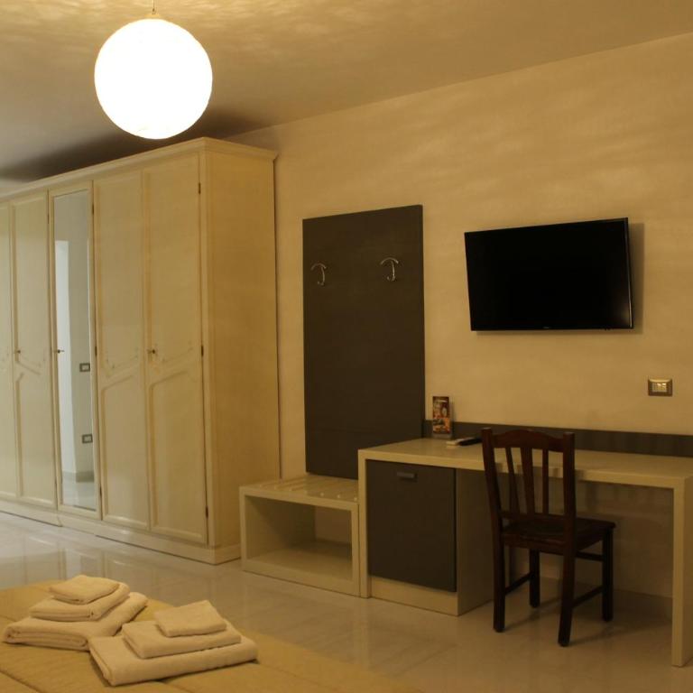 Madigans rooms bed&breakfast - Studio with Balcony - 2