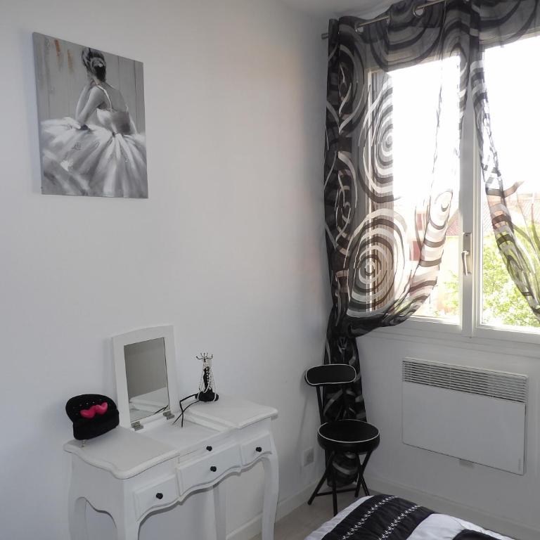 location Coma Chéric et parking - Three-Bedroom Apartment - 8