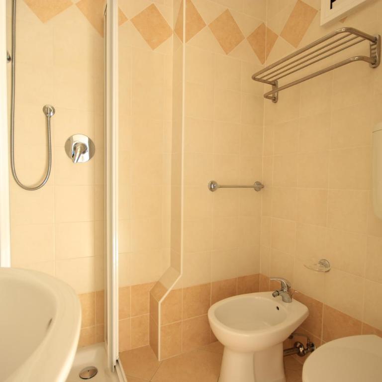 Hotel 4 Stagioni - Double or Twin Room with Balcony - 6