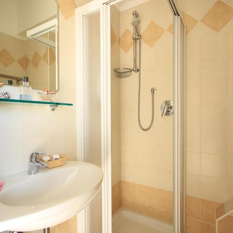 Hotel 4 Stagioni - Double or Twin Room with Balcony - 5