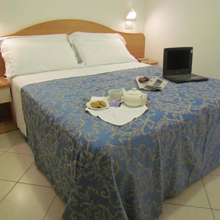 Hotel 4 Stagioni - Triple Room with Balcony - 5