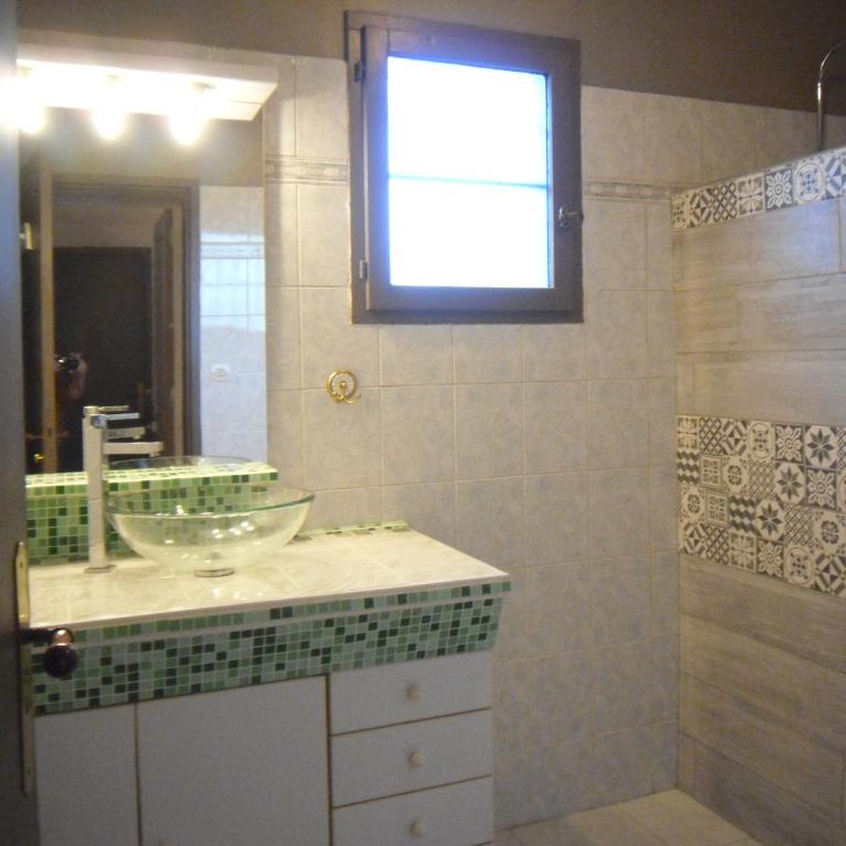 Chambre les flamants, climatisation, avec vue imprenable sur les étangs, petit déjeuner offert - Chambre Double – Vue sur Lac - 3