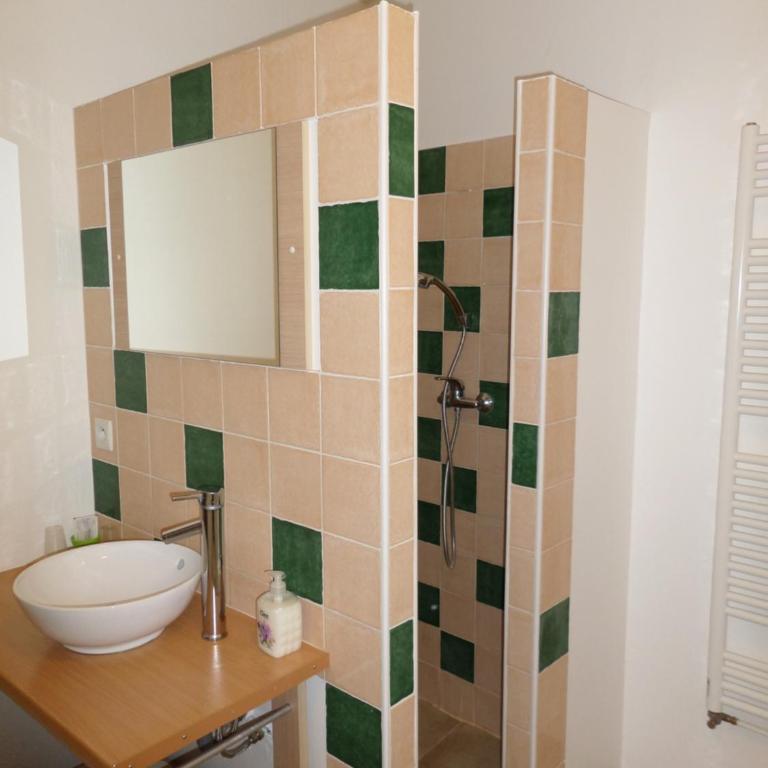 Maison d' hôtes Tranquyl - Chambre Double - Vue sur Jardin - 1