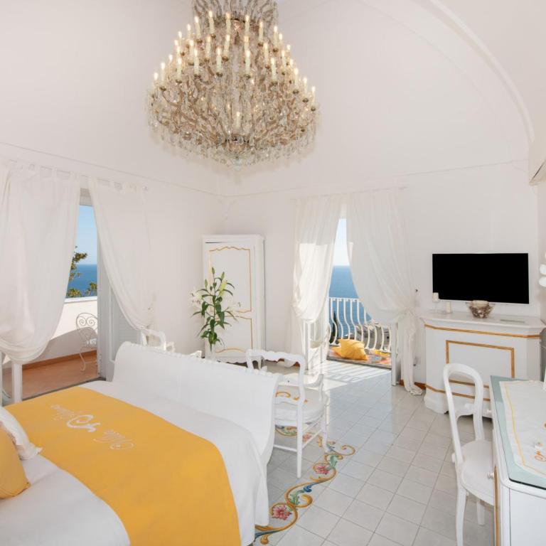 Villa Yiara - Camera Matrimoniale Deluxe con Balcone e Vista Mare - 8