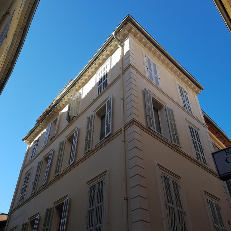 APPARTEMENT 2 PIECES COEUR VIEIL ANTIBES - Appartement 1 Chambre - 6
