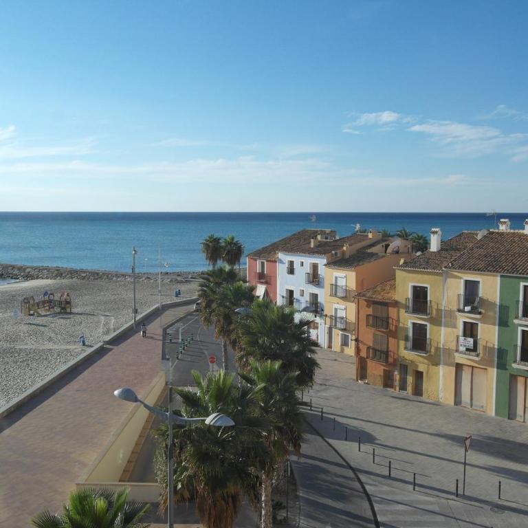 AR2B, coqueto apartamento en primera línea de playa - Apartment with Balcony - 4