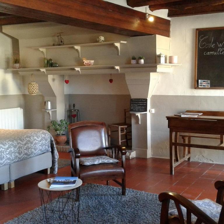 Le Petit Hureau - Chambre Familiale – Rez-de-Chaussée de la Tour - 1