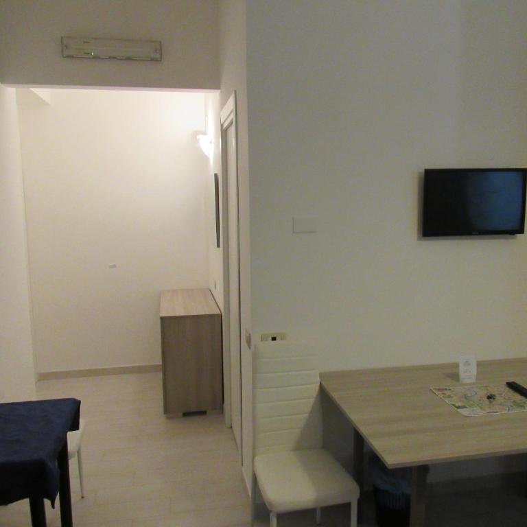 PIANETA ROMA 39 - Camera Matrimoniale Deluxe con 1 Letto Supplementare - 7