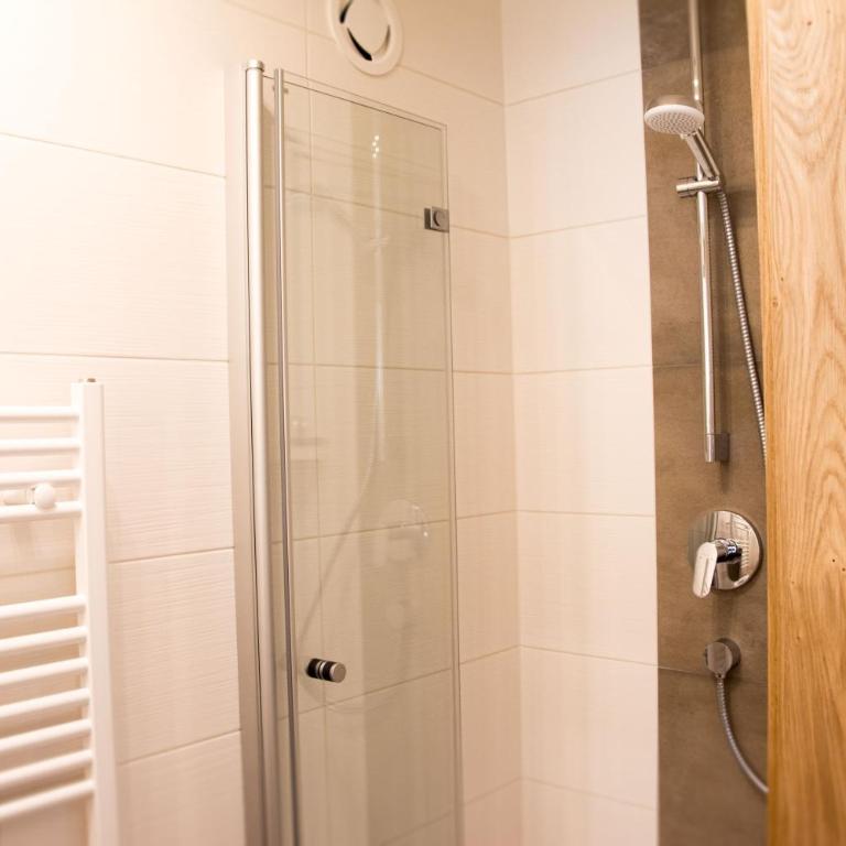 Berg' & Bluamen Appartements Stubai - Apartment mit 2 Schlafzimmern - 12