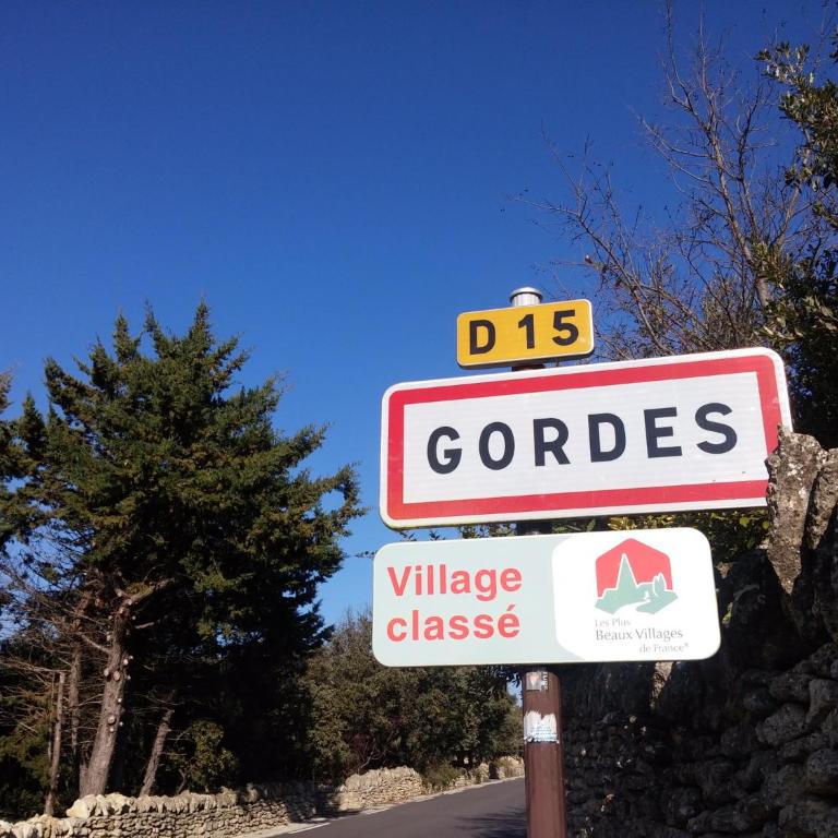 Bastidon à Gordes avec piscine - Appartement 2 Chambres - 25