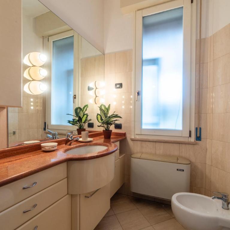 Bibliò Rooms Guesthouse - Camera Matrimoniale/Doppia con Letti Singoli con Bagno Privato Esterno - 4