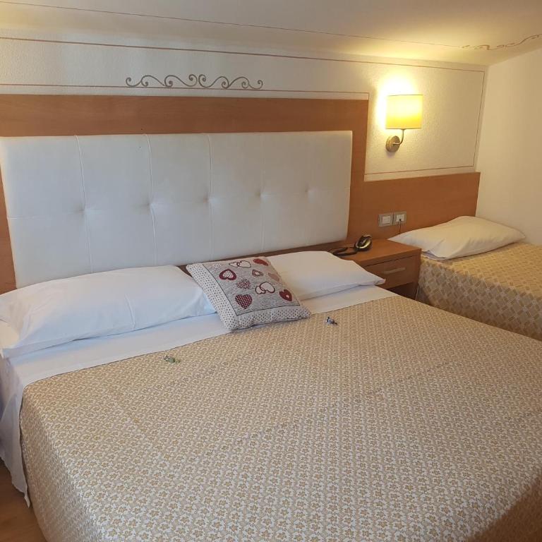 Alphotel Milano - Camera Tripla con Bagno - 3