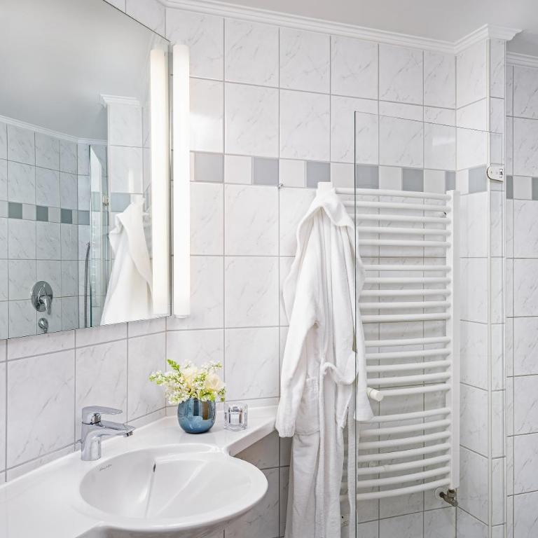 Hotel Riedenburg - Comfort Einzelzimmer mit Balkon - 1