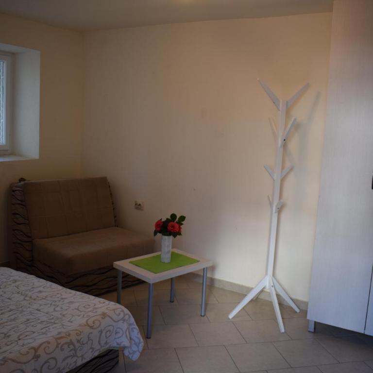 OLD TOWN STUDIOS - Studio Apartment - 18