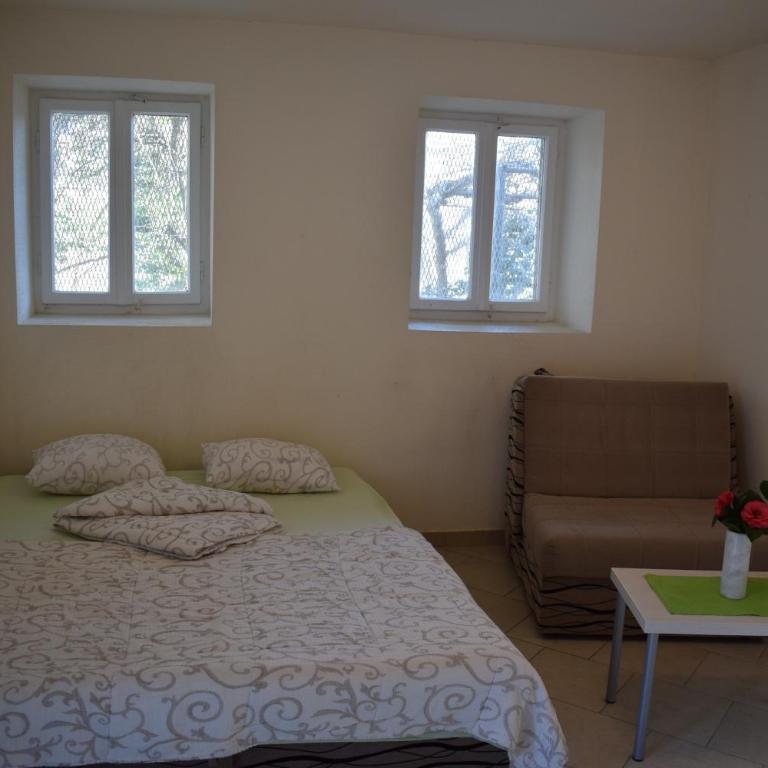 OLD TOWN STUDIOS - Studio Apartment - 4