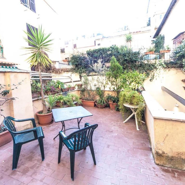 Central quiet apartment and terrace - One-Bedroom Apartment - 9