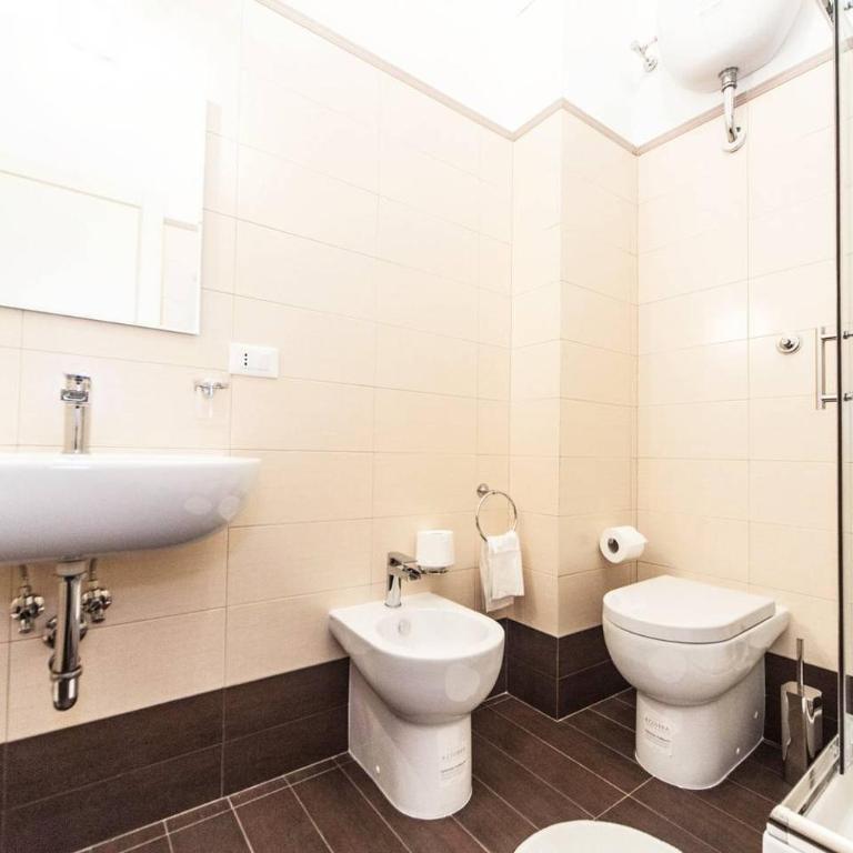 Central quiet apartment and terrace - One-Bedroom Apartment - 16