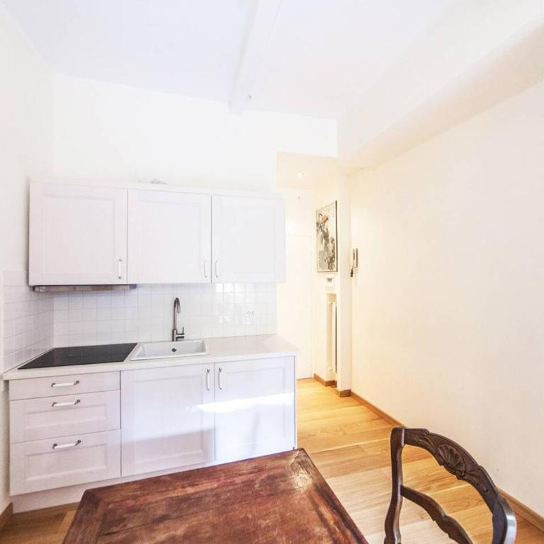 Central quiet apartment and terrace - One-Bedroom Apartment - 20