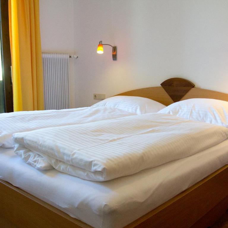 Haus Karoline - Apartment mit 2 Schlafzimmern und Balkon - Ostseite - 8